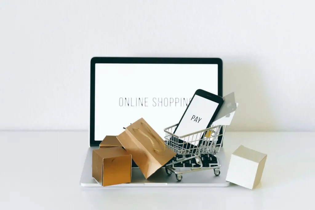 code pixies GmbH | E-Commerce | pexels n voitkevich 6214476